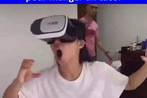 Non mais franchement qui utilise les casques à réalité virtuelle pour manger un taco.