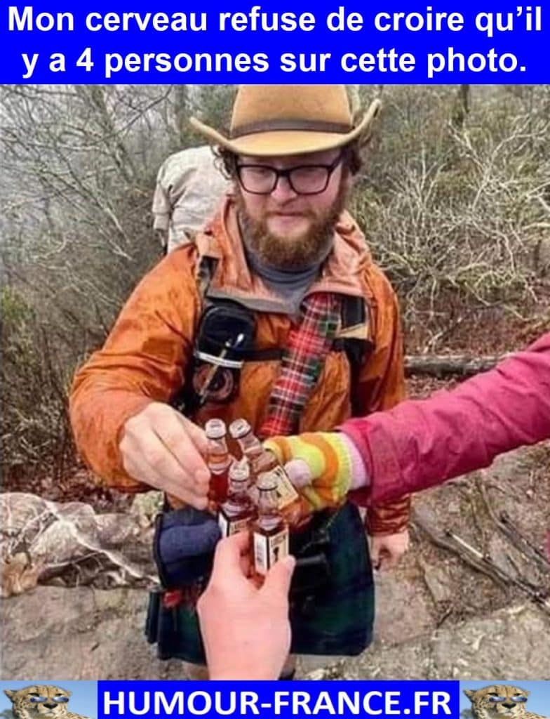 Mon cerveau refuse de croire qu’il y a 4 personnes sur cette photo.