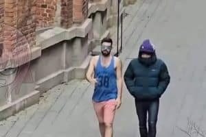 Ce matin j’ai regardé par la fenêtre pour savoir comment m’habiller …