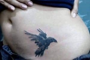 Ce tatouage est tellement réel qu’on voit même le nid …