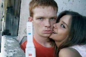 Il a l’air très content Kevin ça ferais une super pub Durex.